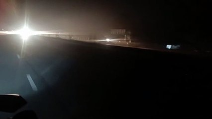 नेपाल में लुटेरे नौकरों को पकड़ने के लिए दबिश देने जाती पुलिस।