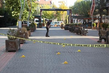 DİYARBAKIR'DA KAFE KURŞUNLANDI