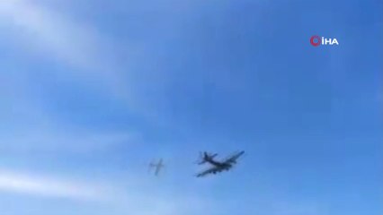 ABD'de hava gösterisinde 2 uçak çarpıştı! O anlar kamerada