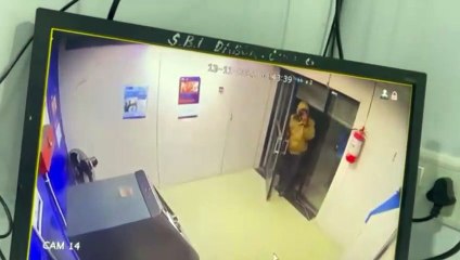 Crooks uprooted an ATM filled with 10 lakhs in 15 minutes