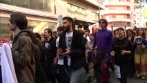 Ativistas ambientais portugueses invadem edifício onde estava ministro
