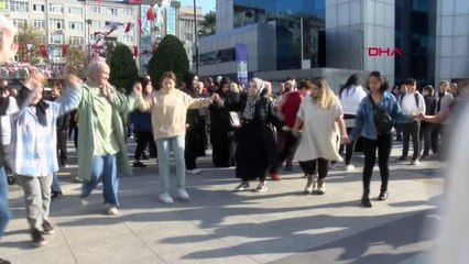 BAHÇELİEVLER'DE ÇİĞ KÖFTE FESTİVALİ DÜZENLENDİ