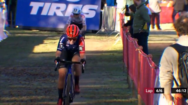 Cyclo-cross - Coupe du Monde 2022 - Shirin van Anrooij (Baloise Trek Lions) signe son tout premier succès en Coupe du Monde Elite