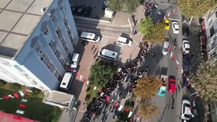 Bahçelievler'deki festivalde 5 ton çiğ köfte dağıtıldı