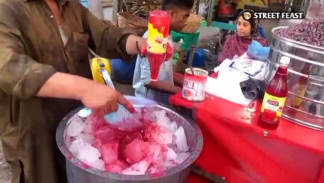 Falsa sharbat making, refreshing falsa juice on street | Asian street food