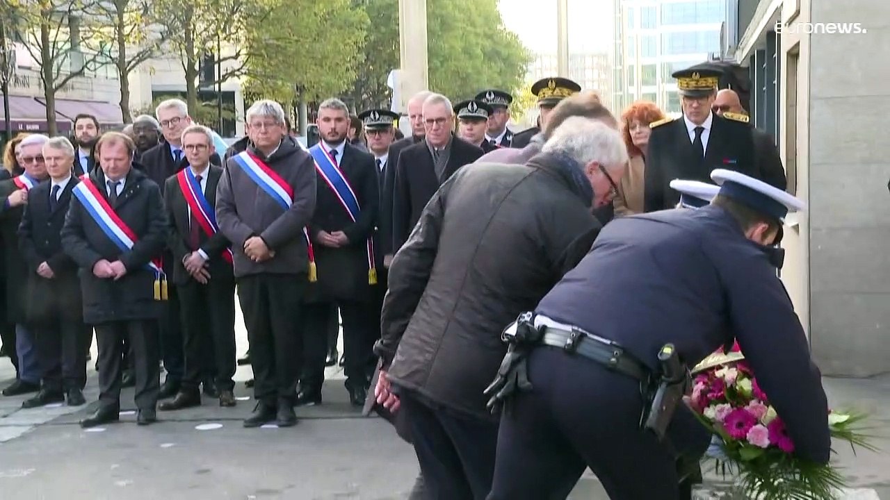 França homenageia vítimas do atentado de novembro de 2015 em Paris