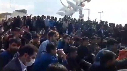 دعوات لموجة تظاهرات ضخمة.. و326 قتيلاً في احتجاجات إيران