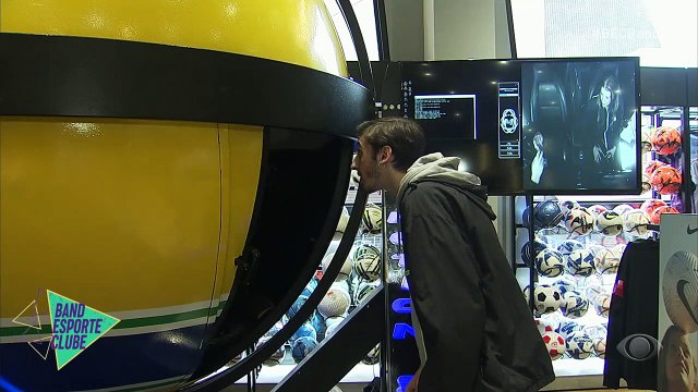 Volta em Interlagos de carona com Ayrton Senna? Confira a experiência 13/11/2022 16:07:14