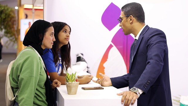 جناح مكتب شكاوى المرأة بالمنطقة الخضراء يوفر محامين وأخصائيين نفسيين