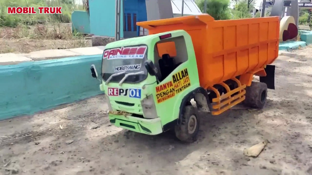 A TRUCK WAS KILLED BY A RAILWAY RC TRUCK