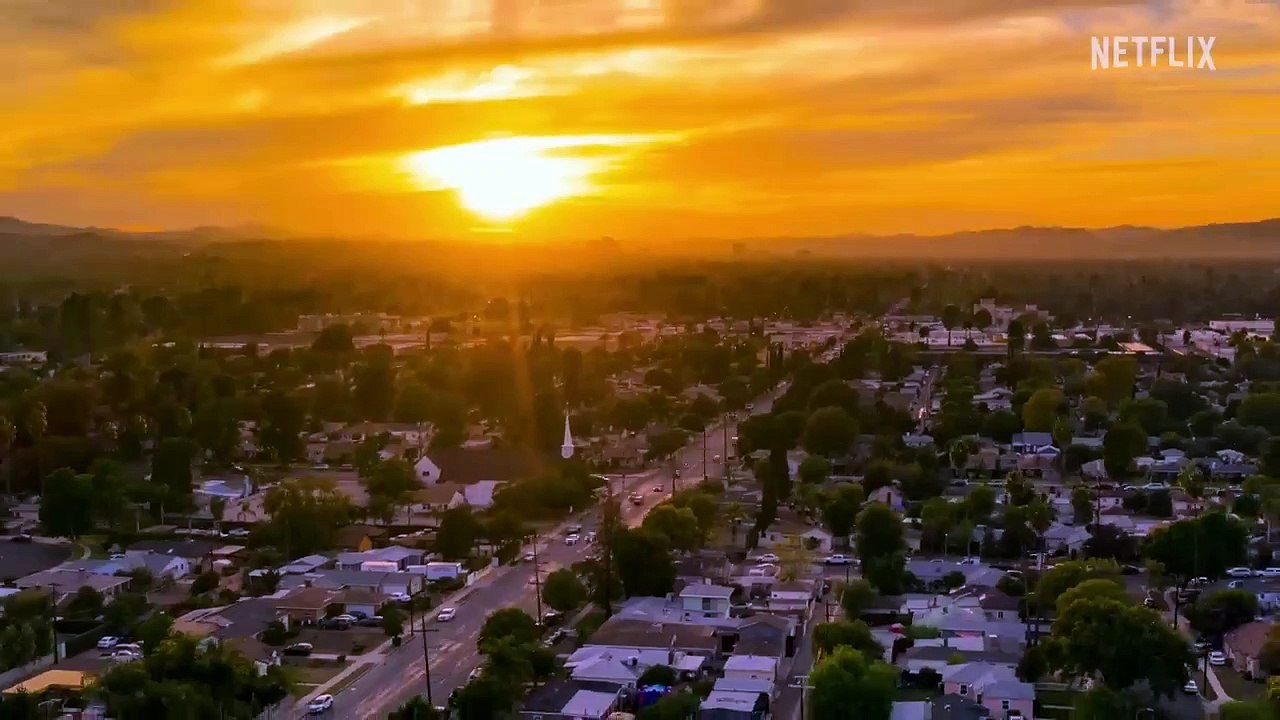 Buying Beverly Hills | Official Trailer | Netflix