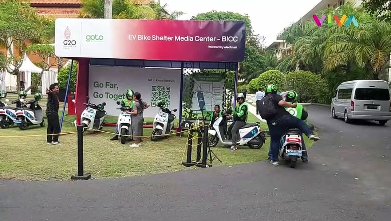 Jelang KTT G20, Sejumlah Kendaraan Listrik Berseliweran