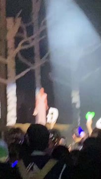 Thu Phương bật khóc trước món quà đặc biệt của học trò