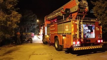 Bir evde sobadan çıkan yangın hasara neden oldu