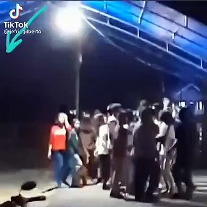 SAKING ASYIKNYA BERGOYANG GAK ADA YANG SADAR | VIDEO HOROR