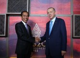 Cumhurbaşkanı Recep Tayyip Erdoğan, Bali'de Endonezya Devlet Başkanı Joko Widodo ile bir araya geldi.