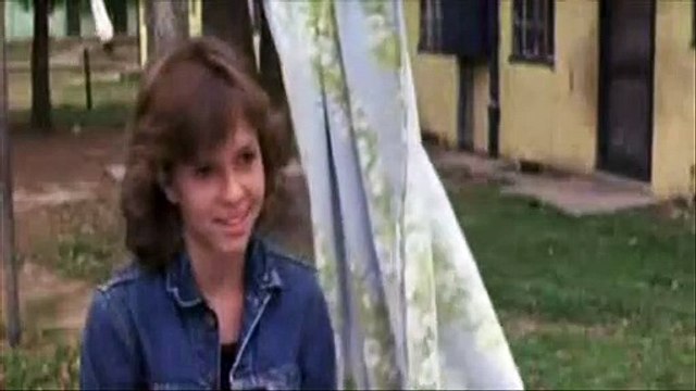 Les petites chéries Bande-annonce (EN)