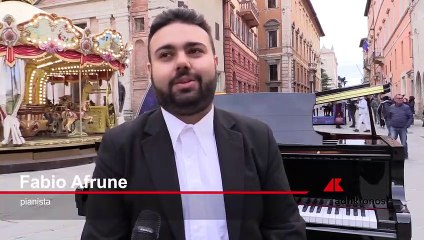 Tải video: Perugia, Emozioni in musica per celebrare i cento anni di storia dei Baci Perugina