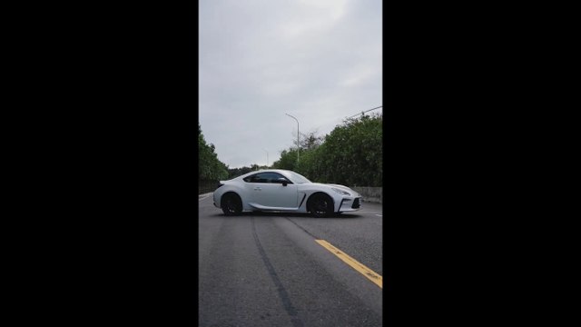 VÍDEO: ¡Lo tenemos! Así suena de bestia el Toyota GR86 con escapes preparados
