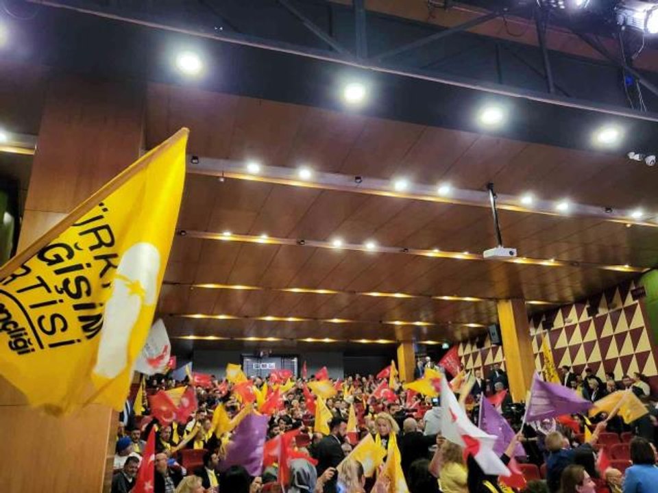 Türkiye Değişim Partisi Genel Başkanı Mustafa Sarıgül: "Yerli malı yurdun malı herkes TOGG'u kullanmalı"