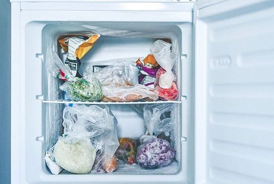 Économies d’énergie : cette erreur que l’on commet avec le congélateur fait bondir la facture d’électricité