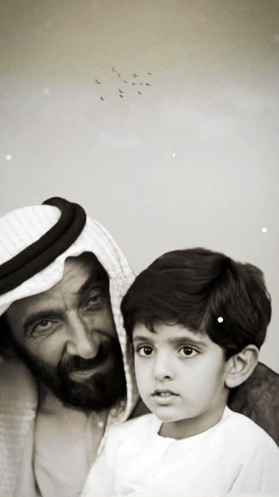 Sheikh Maktoum wishes Sheikh Hamdan on his birthday
