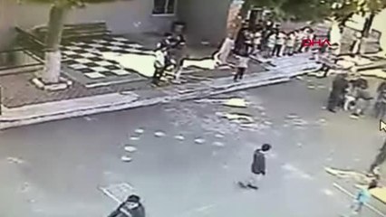 NEFES BORUSUNA EKMEK KAÇAN HALİL'İ ÖĞRETMENLERİ 'HEİMLİCH MANEVRASI' İLE KURTARDI