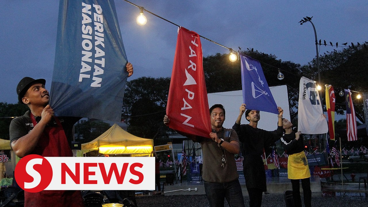 Food court educates diners on political parties, promotes voting