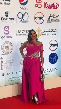 الجميلة حنان مطاوع في إطلالة سوداء وداليا البحيري بالفوشيا وجورجينا طواف بإطلالة مختلفة