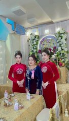 Clip: Cặp sinh đôi lên xe hoa cùng một ngày