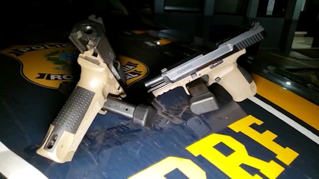 PRF apreende 400kg de maconha e duas pistolas em abordagem na BR-277