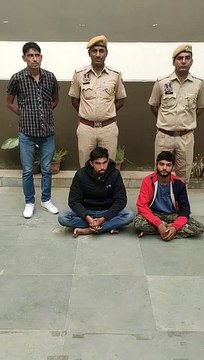 प्रोपर्टी डीलर की लाठी डंडों से ताबड़तोड़ वार कर हत्या करने वाले दो बदमाश चढ़े पुलिस के हत्थे