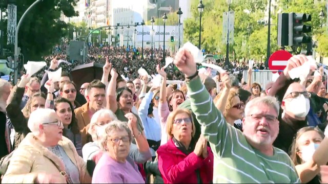 Ayuso, dispuesta a mejorar condiciones de los médicos madrileños pero critica el “boicot”