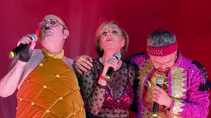 EXCLUSIVA! Rocío Carrasco canta _COMO UNA OLA_ de Rocío Jurado en el concierto de OJETE CALOR