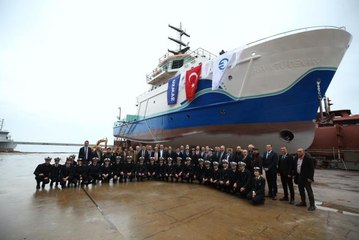 Yenilenen "DENAR-1" Bilimsel Araştırma Gemisi, KTÜ'ye teslim edildi