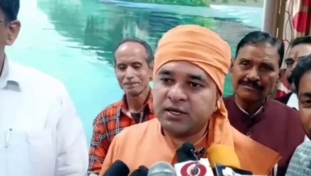 बाड़मेर-जयपुर ट्रेन का मथुरा तक विस्तार,अलवर जंक्शन पर रुकी ट्रैन,हरी झंडी दिखाकर किया रवाना,देखे वीडियो
