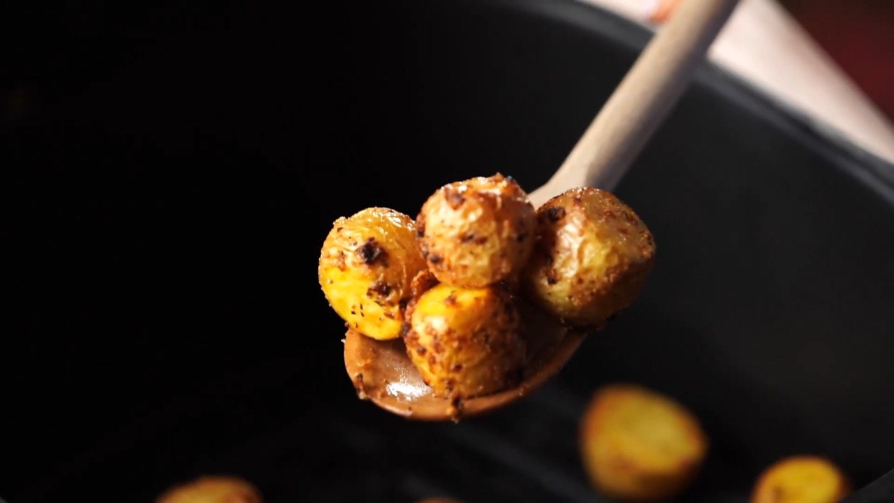 How to Make Air Fryer Roasted Potatoes