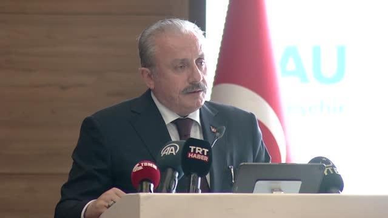 TBMM Başkanı Şentop: "Kıbrıs Türk halkının Kıbrıslı Rumlar kadar egemen eşit olduğunu bütün dünyaya kabul ettireceğiz"