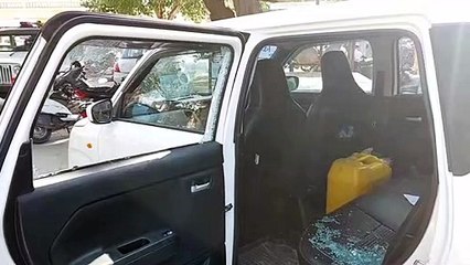 बदमाश कार का शीशा तोड़ एक लाख रुपए से भरा बैग ले उड़े