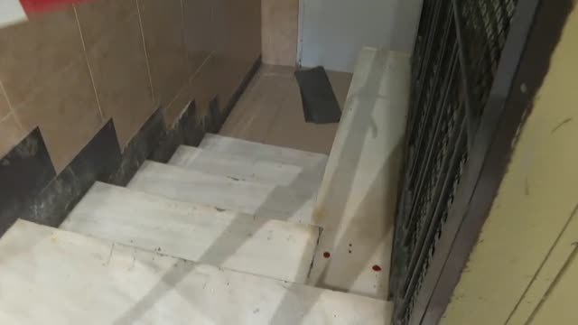 La policía busca a un hombre que asestó cinco puñaladas a su novia en Madrid