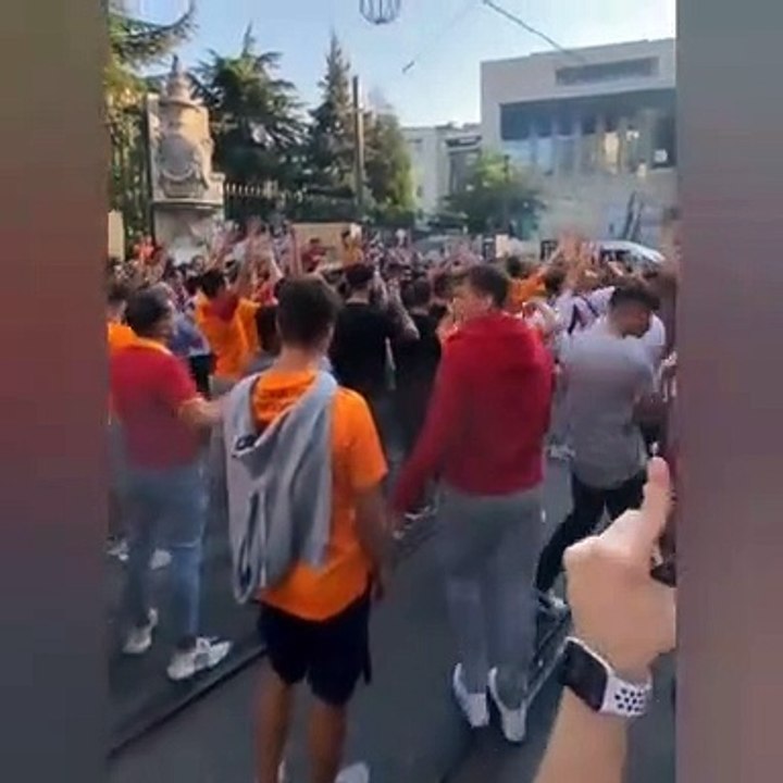 Galatasaray taraftarının patlama anında tezahürat ettiği görüntü ortaya çıktı