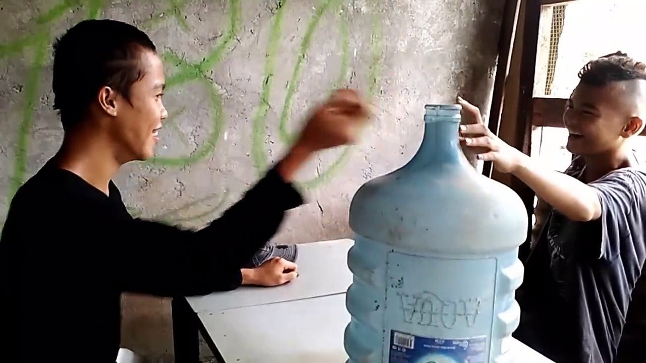 Make me laugh | The loser is beaten with a gallon bottle