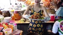 Amazing Grilled Chicken Served By Beautiful Thai Lady - Thailand Street Food 8