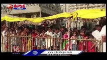Devotees Struggling With Lack Of Facility At Yadadri Temple | V6 Teenmaar