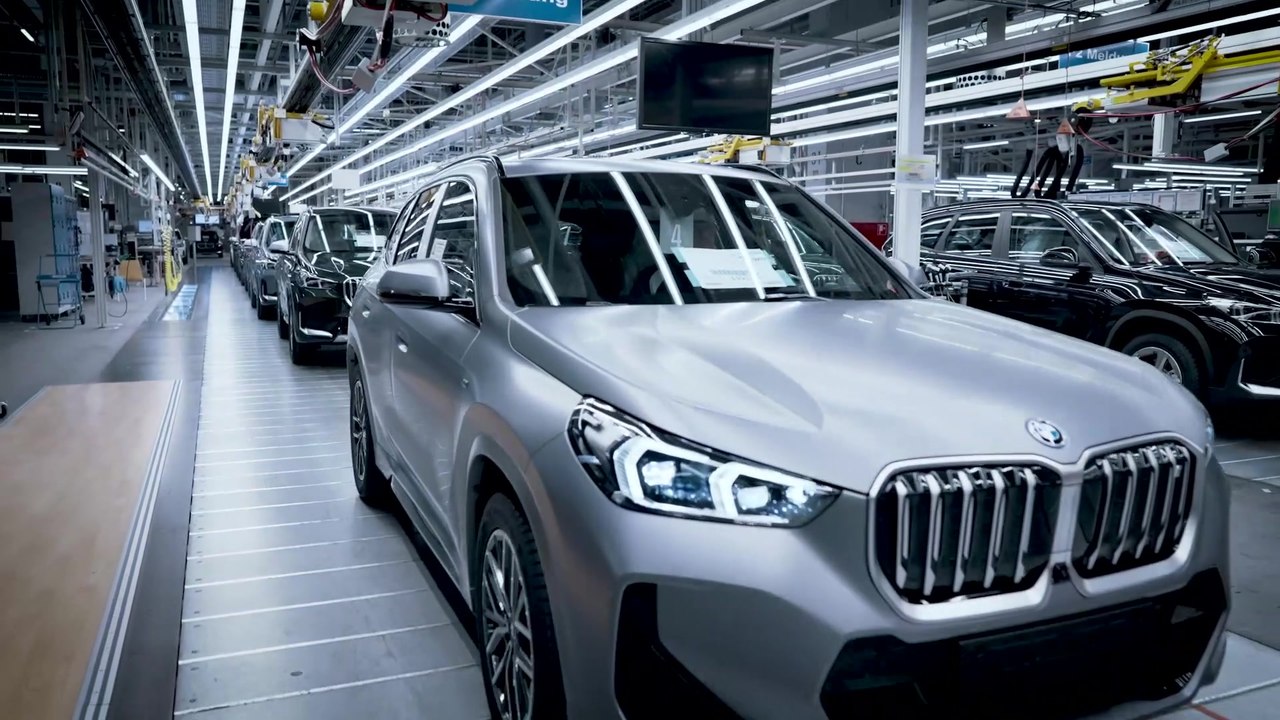 Produktion des vollelektrischen BMW iX1 im BMW Group Werk Regensburg