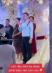 Lần đầu đưa con gái về nhà chồng, ông bố run rẩy khi phát biểu