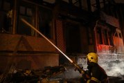 Edirne'de çıkan yangında iki katlı ahşap bina kullanılamaz hale geldi
