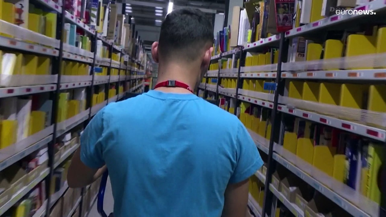 عملاق التجارة الإلكترونية أمازون يعتزم تسريح 10...