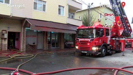 Tuzla’da 4 katlı bir binanın çatısı alev alev yandı