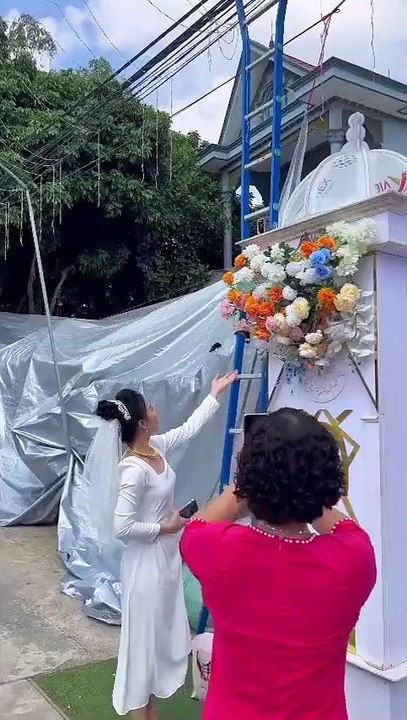 Dự đám hỏi, đôi bướm uyên ương lại xuất hiện trong lễ cưới